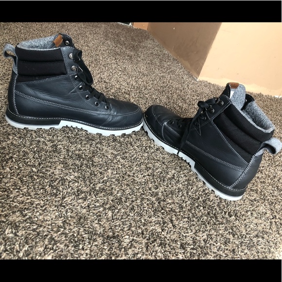 Volcom boots - Picture 2 of 4